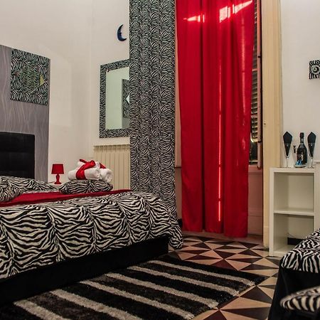 Pitagora House Hotel Taranto Ngoại thất bức ảnh