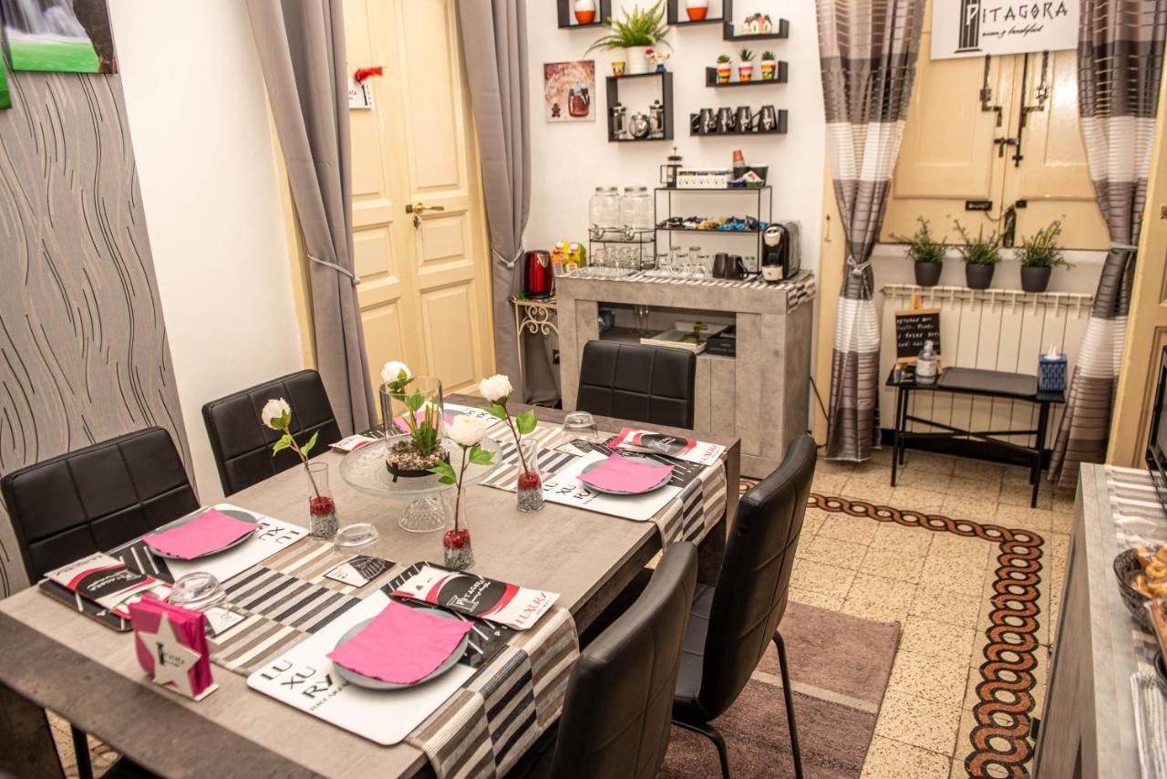 Pitagora House Hotel Taranto Ngoại thất bức ảnh